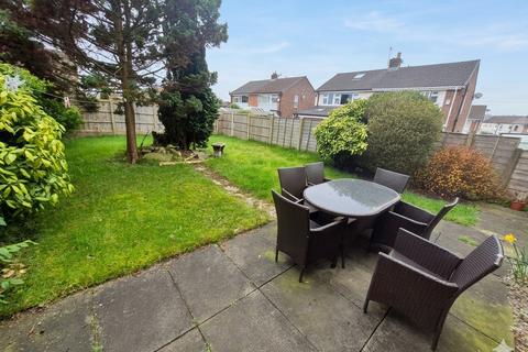 3 bedroom detached house to rent, Turncroft Way, Manchester M28