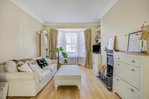 2 bedroom flat to rent, Sirdar Road, London W11