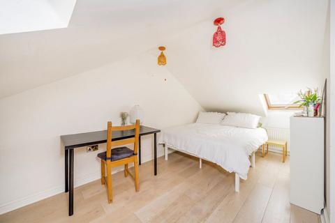 3 bedroom flat for sale, Fermoy Road, London W9