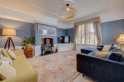 4 bedroom detached house for sale, Woodhall Drive, Batley