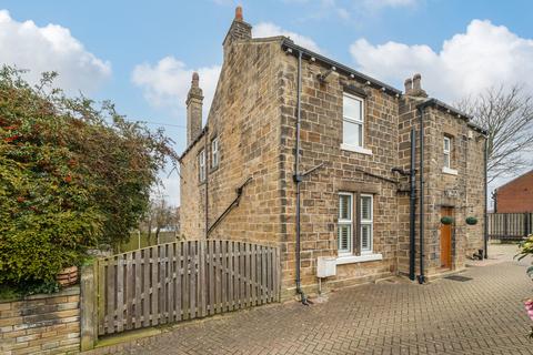 4 bedroom detached house for sale, Woodhall Drive, Batley
