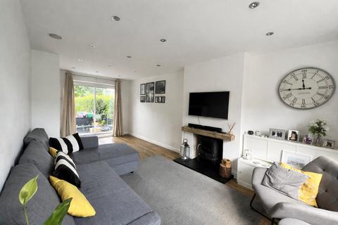 3 bedroom terraced house for sale, Middlemoor Road, Camberley GU16