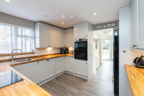 4 bedroom semi-detached house for sale, Winfield Grove, Newdigate