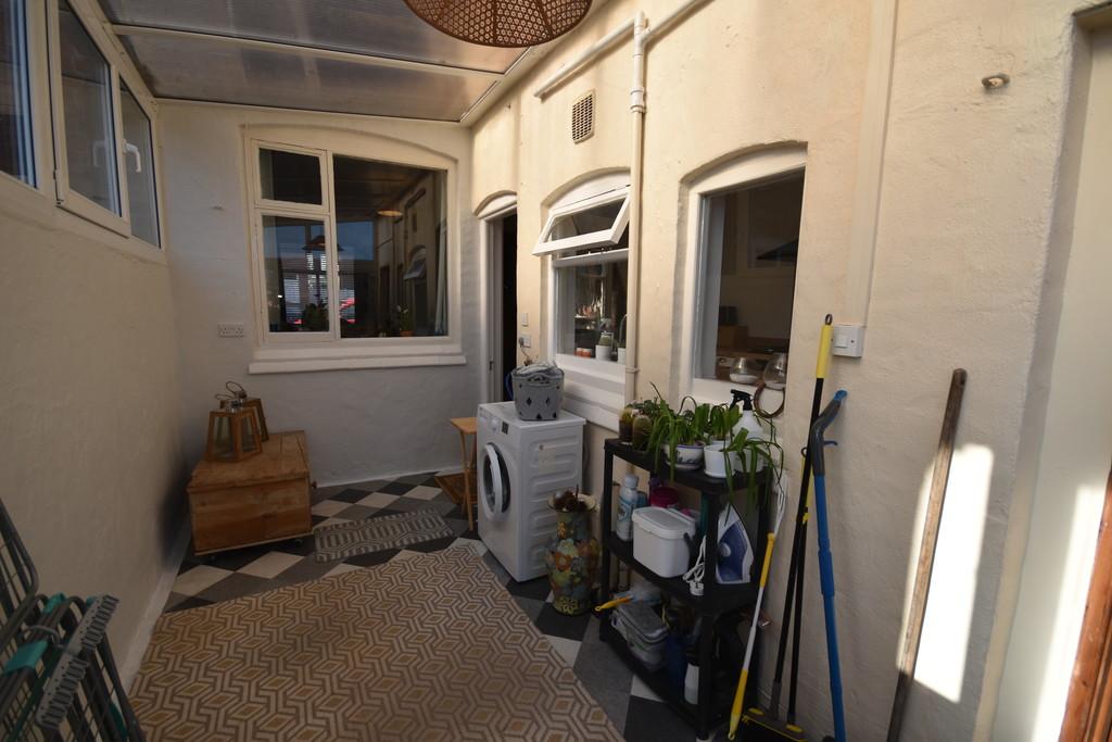 Lean-to
