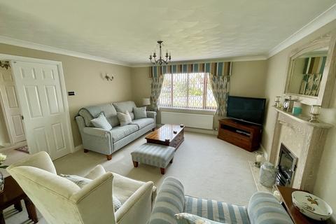 4 bedroom detached house for sale, Carlisle Gardens, Horncastle LN9