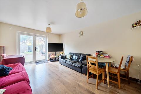 2 bedroom house for sale, Kennedy Close, Mitcham CR4