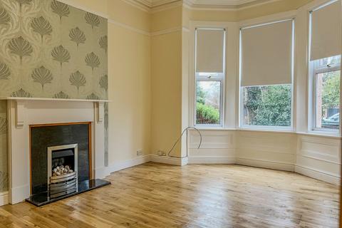 2 bedroom flat to rent, Abbey Park Road, Grimsby, NE Lincolnshire, DN32