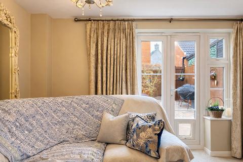 3 bedroom end of terrace house for sale, White Eagle Road, Swindon SN25