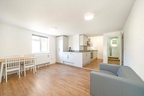 undefined, The Broadway, Southall UB1