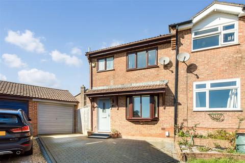 Lovage Way, Clanfield