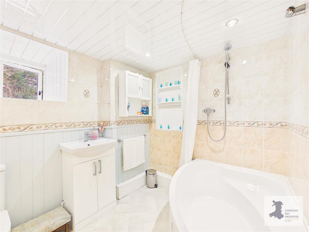 Family bathroom