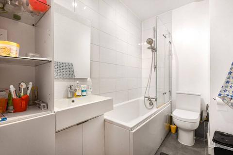2 bedroom flat to rent, Newington Causeway, Elephant and Castle, London, SE1