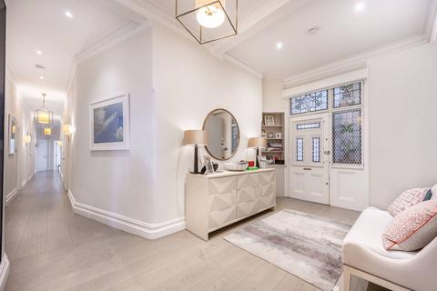 undefined, Abbotsbury, Holland Park, London, W14