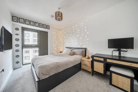 undefined, Wales Farm Road, North Acton, Acton, W3