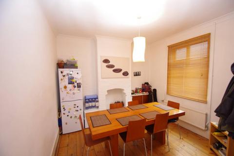 2 bedroom terraced house to rent, Watford WD24, Watford, WD24