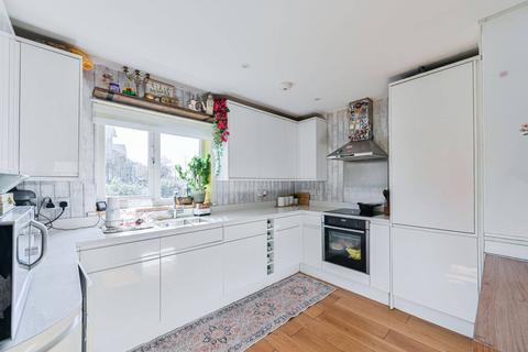 undefined, Haslemere Avenue, Mitcham, CR4