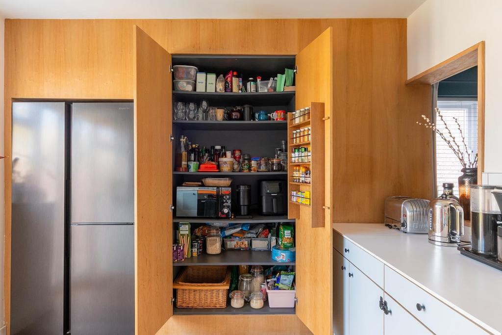 1 O2 RHD - Kitchen C.jpg