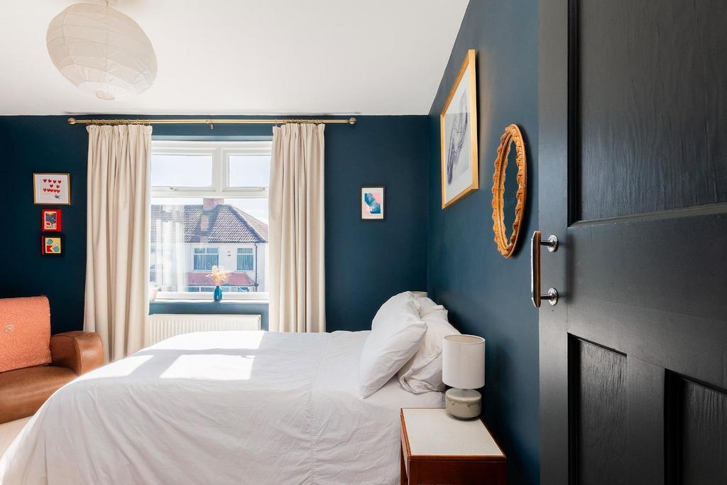 1 O2 RHD - Bedroom C.jpg