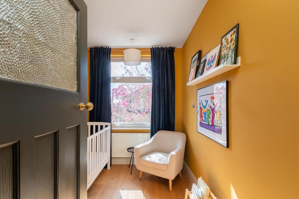 1 O2 RHD - Bedroom N.jpg