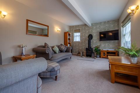undefined, The Street, Alderton, IP12 3BL