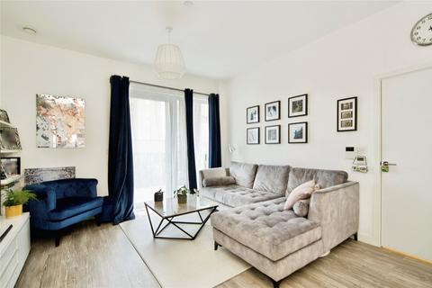 2 bedroom flat for sale, Shipbuilding Way, Upton Gardens, London, E13