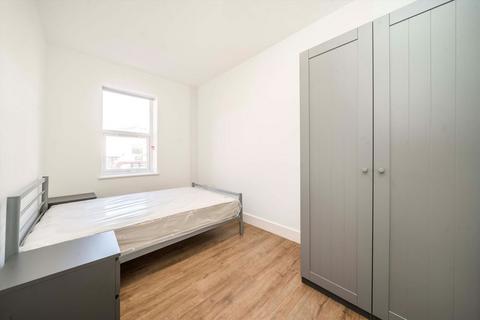 undefined, The Broadway, Southall UB1