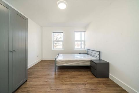 undefined, The Broadway, Southall UB1