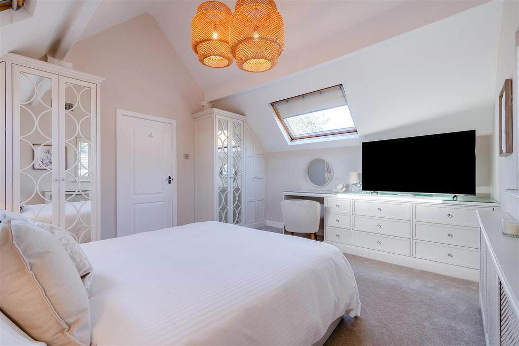 8617602-interior22.jpg