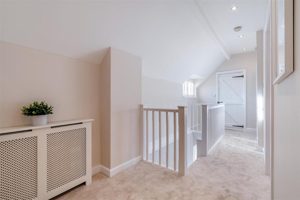 8617602-interior23.jpg