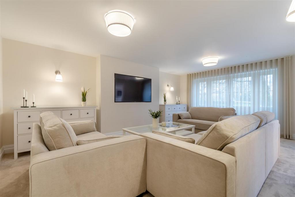8633443-interior25.jpg