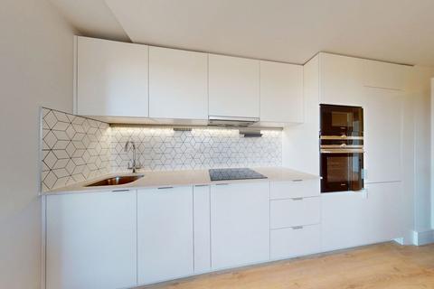 2 bedroom apartment to rent, Beverley Way, London SW20