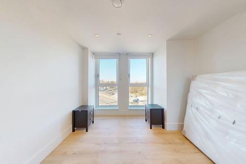 2 bedroom apartment to rent, Beverley Way, London SW20