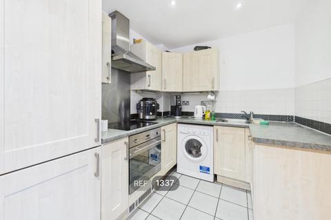 undefined, Queens Court,Queens Dock Avenue, Hull, HU1 3DR