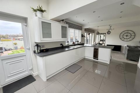 3 bedroom house for sale, St. Barnabas, Houghton Le Spring DH4
