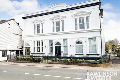 undefined, Bridge Road, East Molesey KT8
