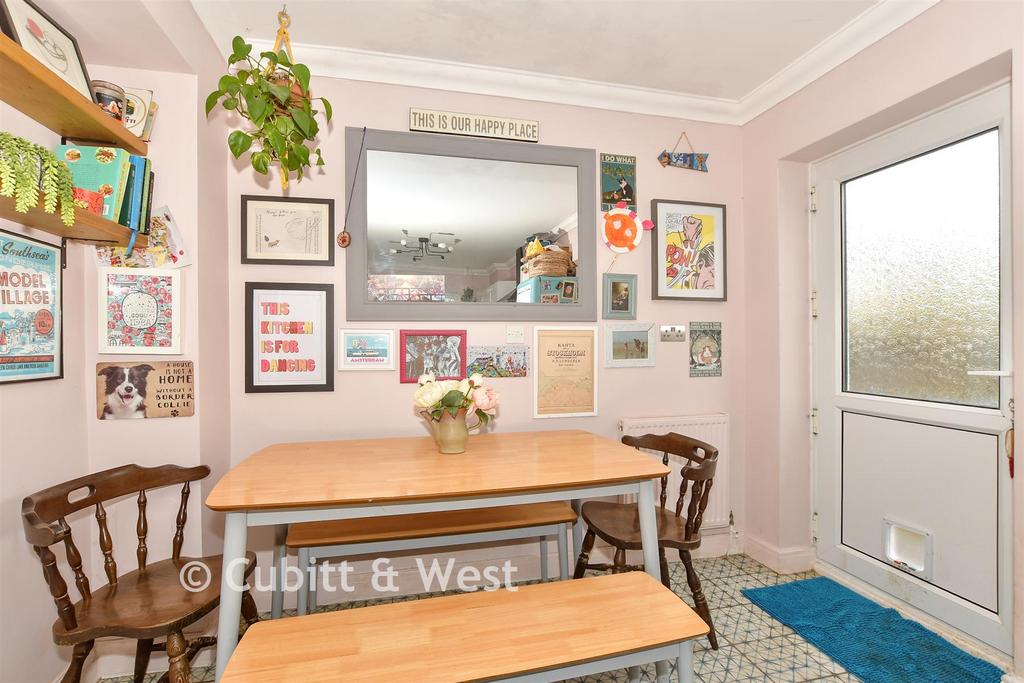 Kitchen / Breakfast Room