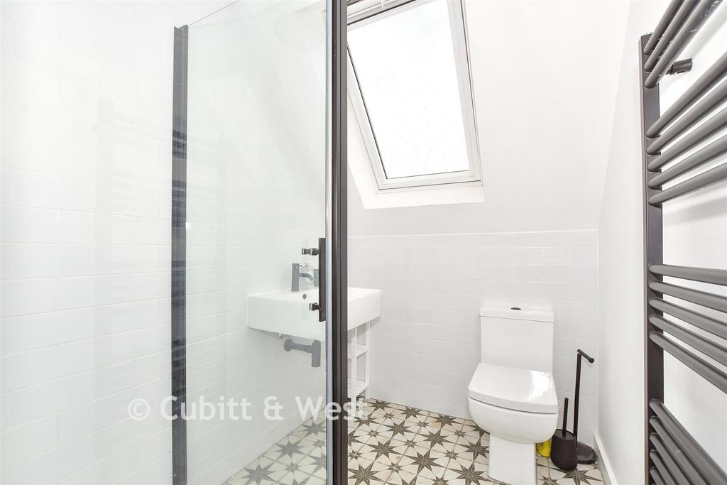 Annexe En-Suite Shower Room
