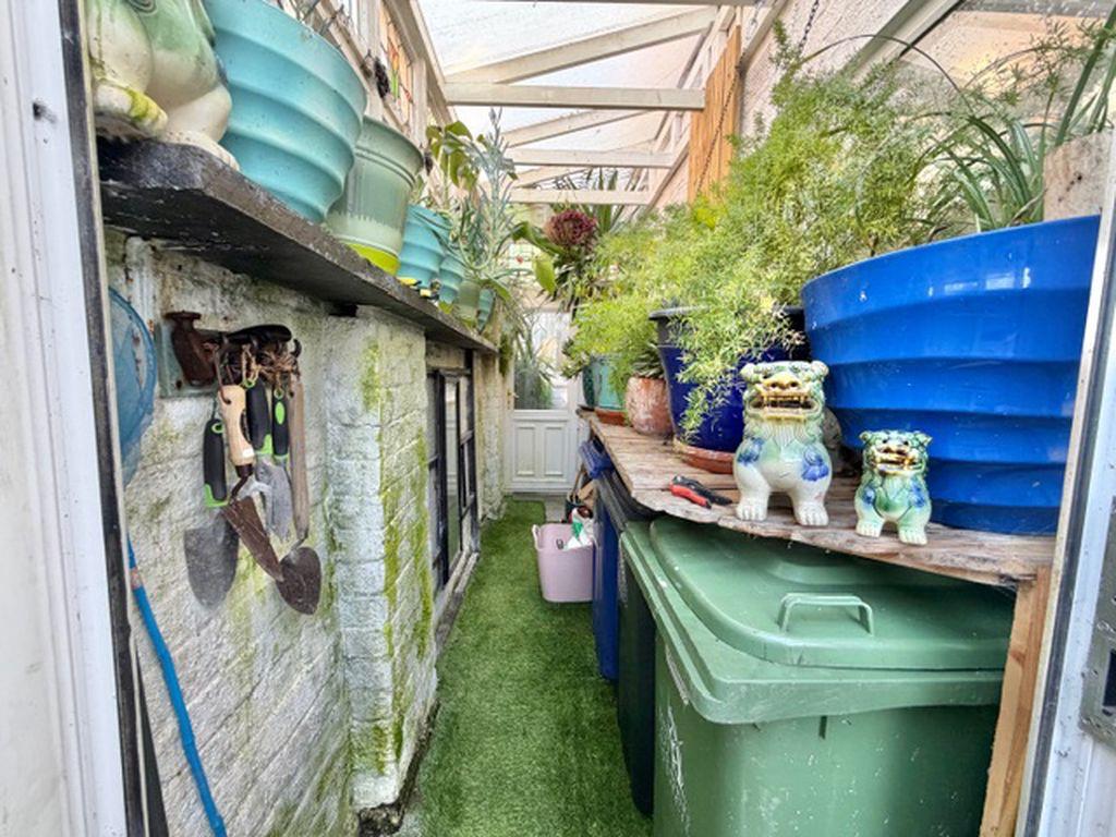 Garden room