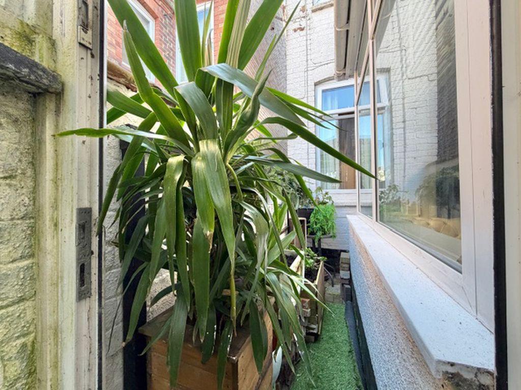 Side garden