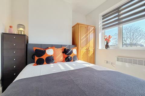 Studio to rent, Whitchurch Lane, Edgware HA8