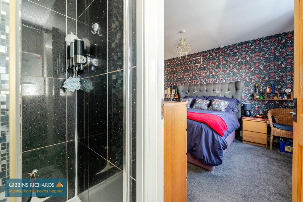 En-Suite/Bedroom