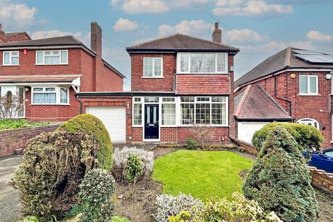 Woodcroft Avenue, FOXYARDS, TIPTON, DY4 8AE