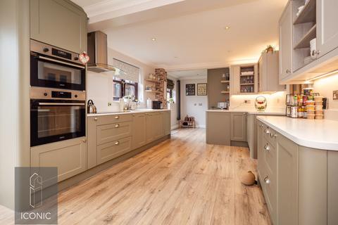 4 bedroom detached house for sale, Shakespeare Way, Taverham, Norwich