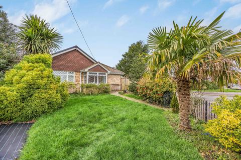 2 bedroom bungalow for sale, Hedge End, Southampton