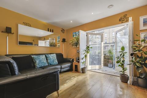 2 bedroom apartment for sale, Stop Lock Apartments, Bow, E3