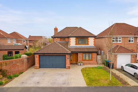 4 bedroom detached house for sale, Dukes Way, Kingsmead
