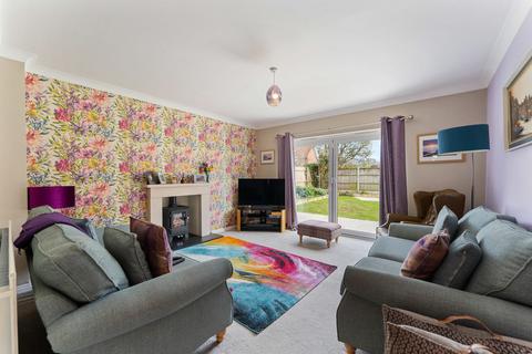 4 bedroom detached house for sale, Dukes Way, Kingsmead