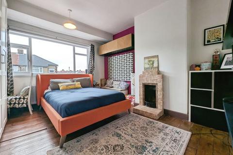 3 bedroom semi-detached house for sale, Baldwin Avenue, Newcastle Upon Tyne NE4