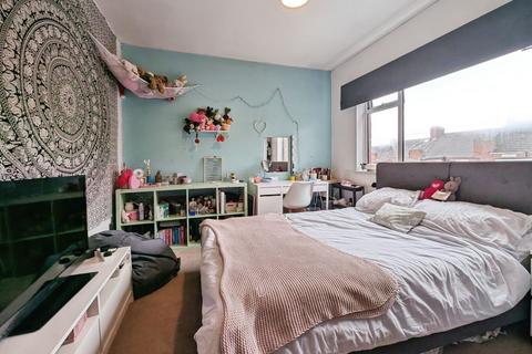 3 bedroom semi-detached house for sale, Baldwin Avenue, Newcastle Upon Tyne NE4