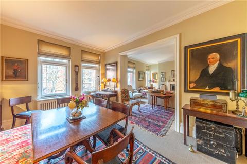 3 bedroom apartment for sale, Iverna Court, London, W8